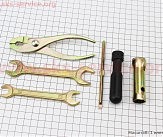 Ключ свечной для 4Т - 16/18mm + 4 предмета (рожковый ключ 8*10mm/рожковый ключ 14*17mm/отвертка+-/плоскогубцы) 