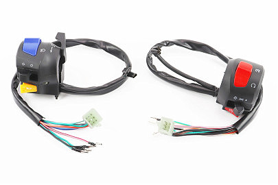 Блок кнопок на руле правый, левый к-кт 2шт (фишки "мама")