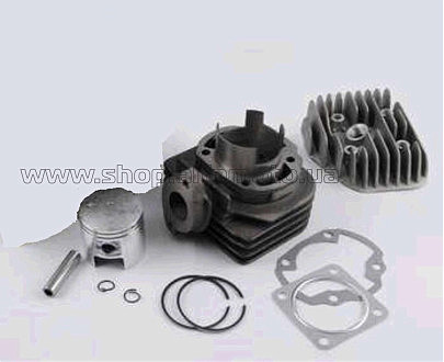 Поршневая (ЦПГ) Suzuki AD 72 (?47, p-10) (+головка) AMG