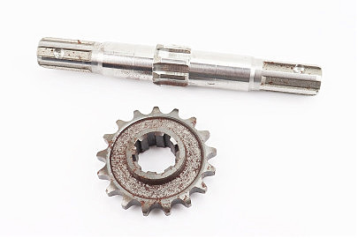 Редуктор фрези R175/180N/190N/195N — Вал вторинний + зірка Z-17 81-1, 101-2