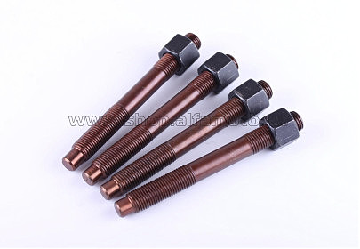 Шпильки головки цилиндра м/б   190N  (4шт) (+гайки) AMG-2