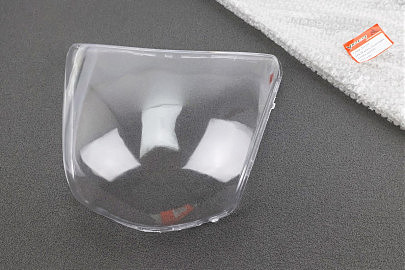 пластик &mdash; "стекло" фары передней