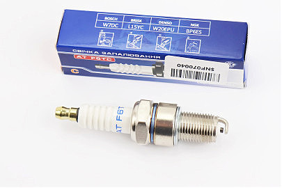 Свеча 4T F6TC M14 L18 &mdash; мотоблок