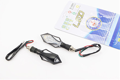 Поворот діодний LED СТРІЛА з отвором та габаритом ЧОРНИЙ, 2шт